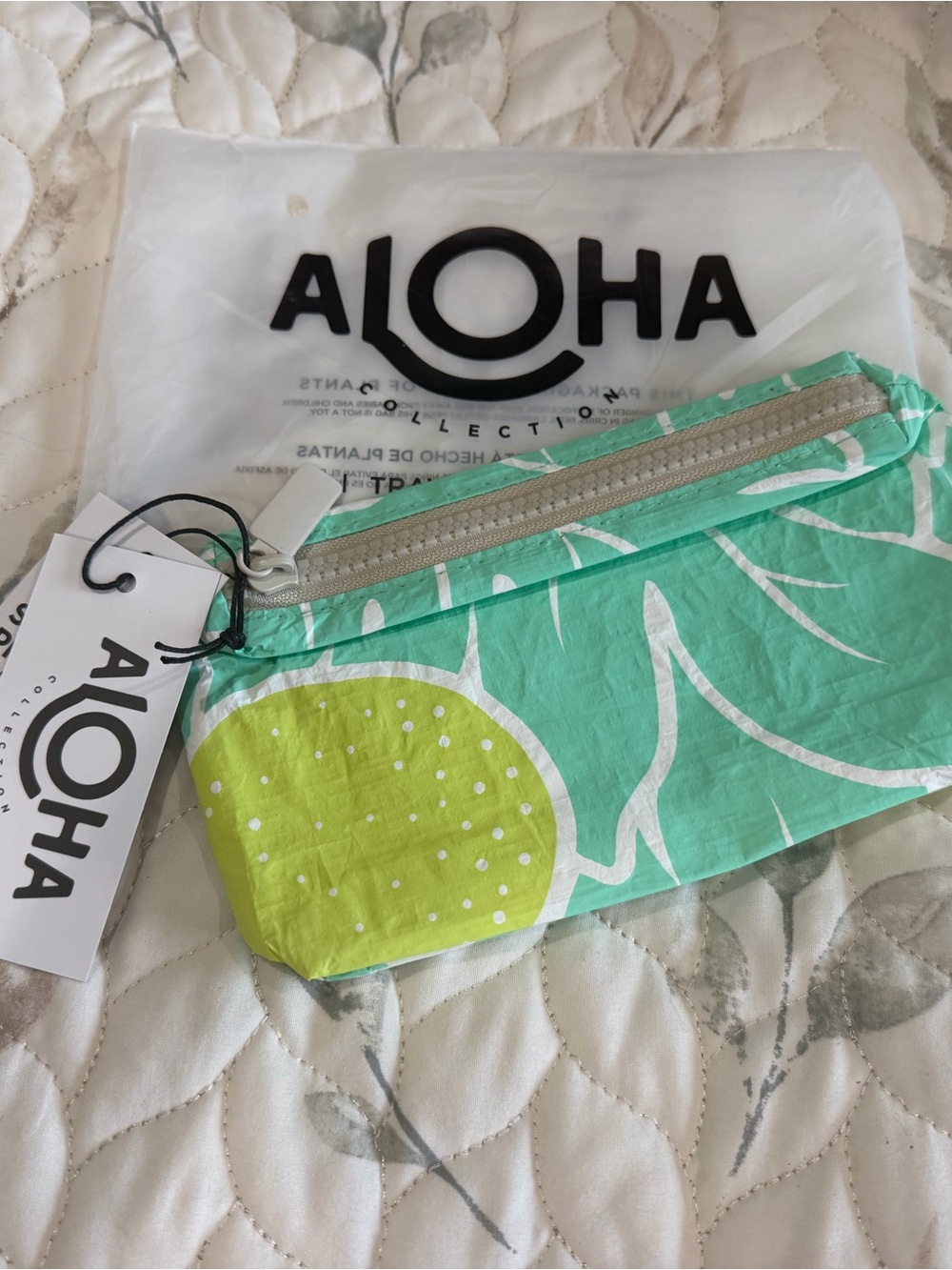 NWT Aloha Collection Mini Pouch